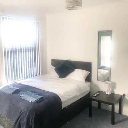 Apartment Beautiful 3 Bedroom 2 Bathroom House Close To Centre Leeds (West Yorkshire)